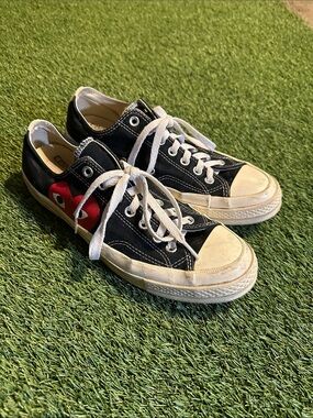 Comme des Garçons PLAY x Converse Black Low-Top Sneakers Red Heart CDG Size 9